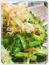 ゴーヤとたまねぎのサラダの簡単料理レシピ画像
